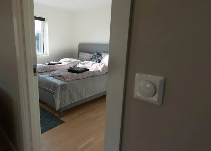 Διαμέρισμα Cozy And New In -hill *