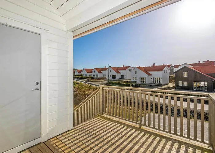 Cozy And New In -hill Διαμέρισμα