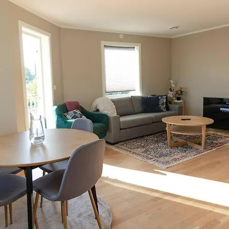 Apartment Cozy And New In -hill *
