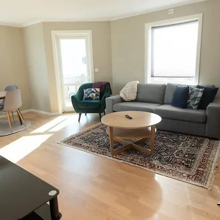 Appartamento Cozy And New In -hill